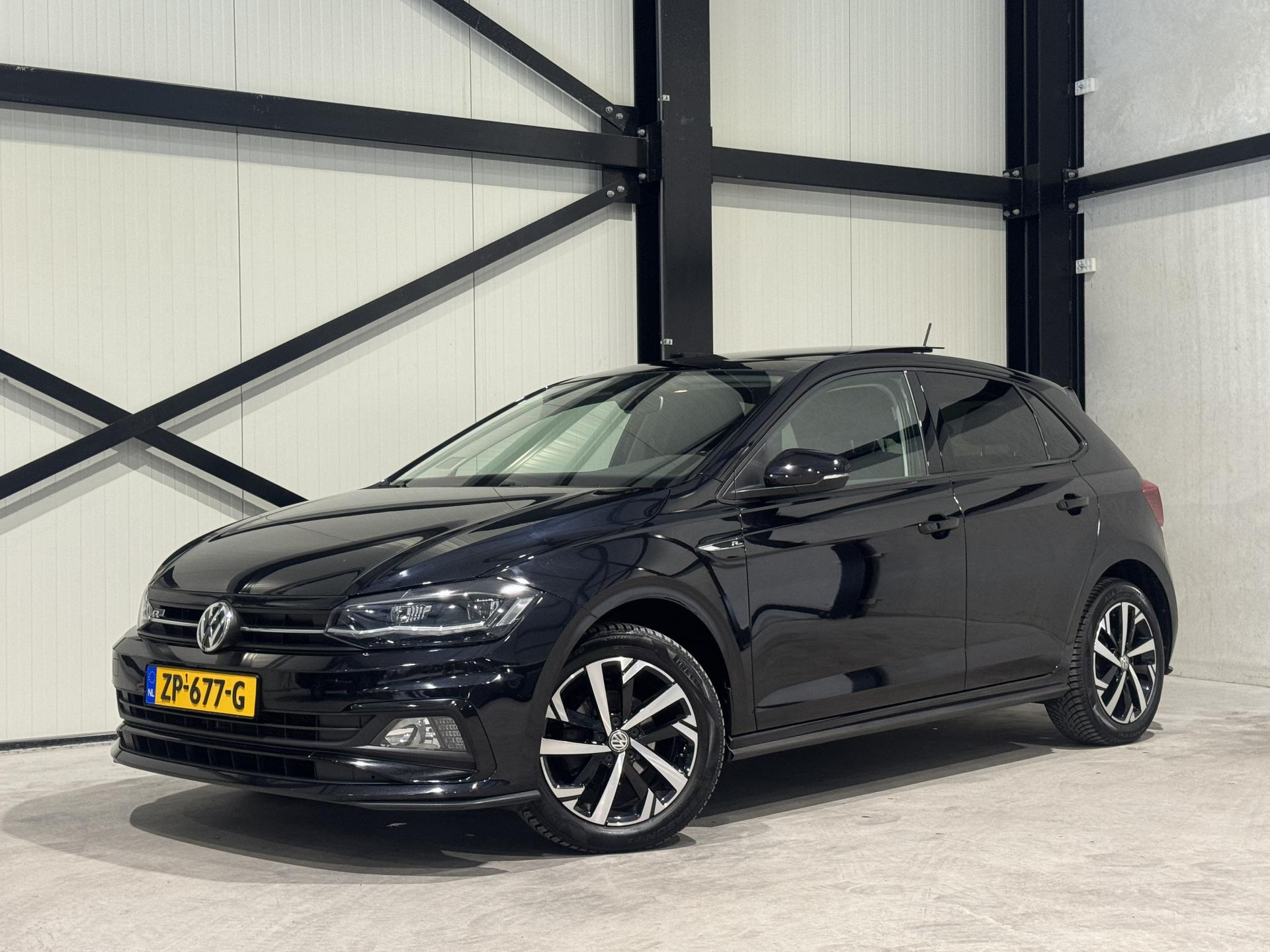 Volkswagen Polo 1.0 TSI R-LINE ZP677G