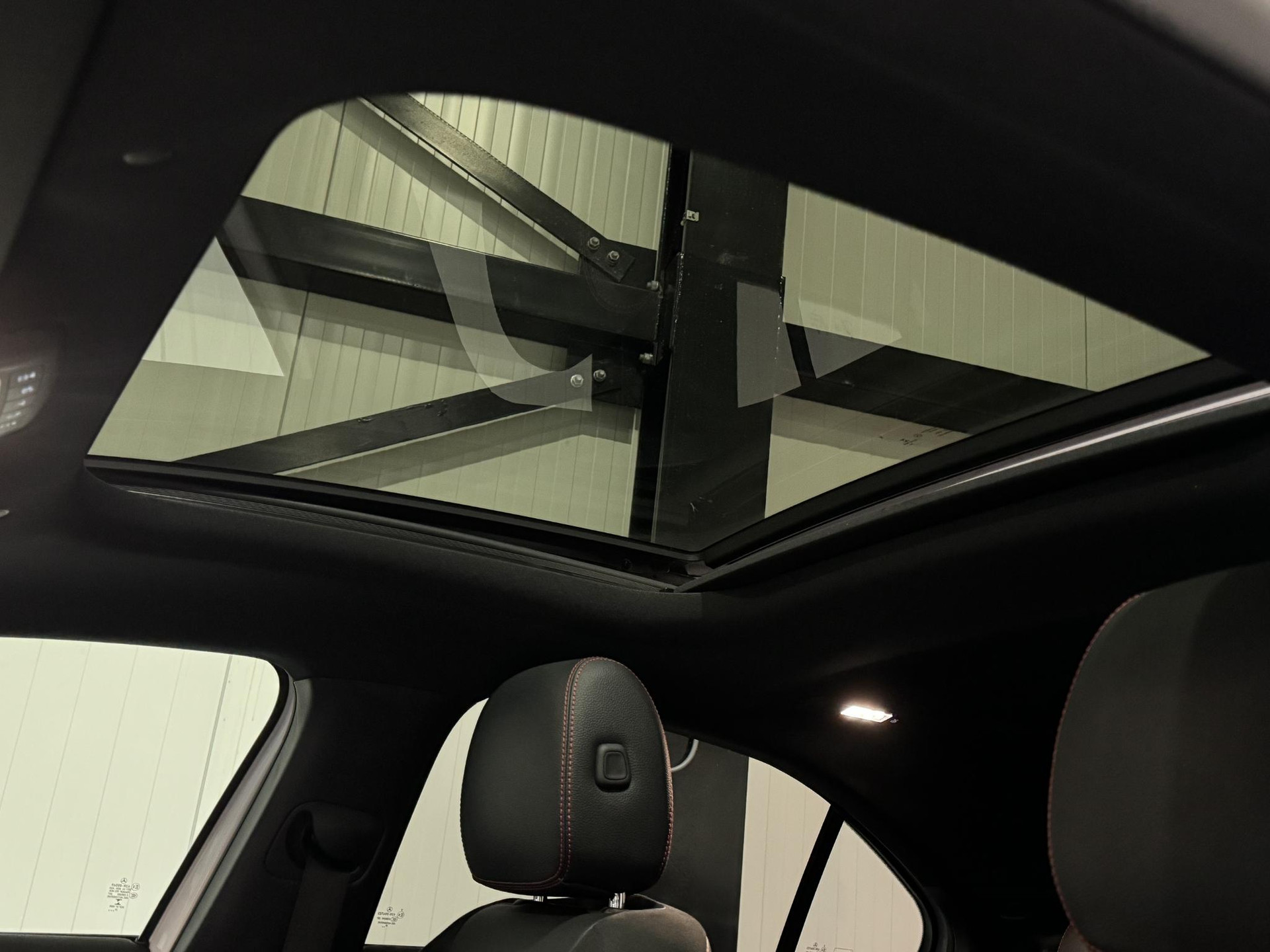 Mercedes-Benz A-Klasse 250 e AMG JLV49V