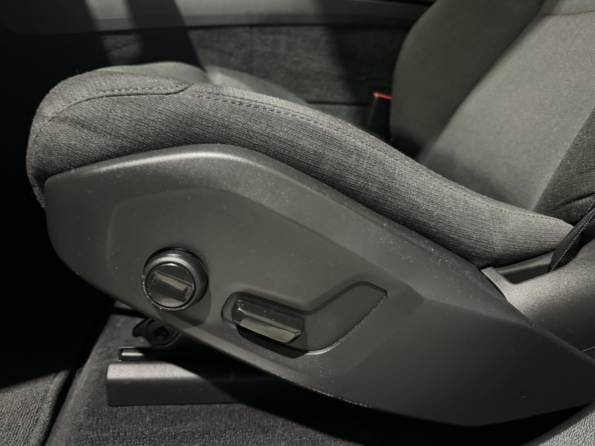 Volvo XC60 2.0 Recharge T6 AWD Business JLP55F