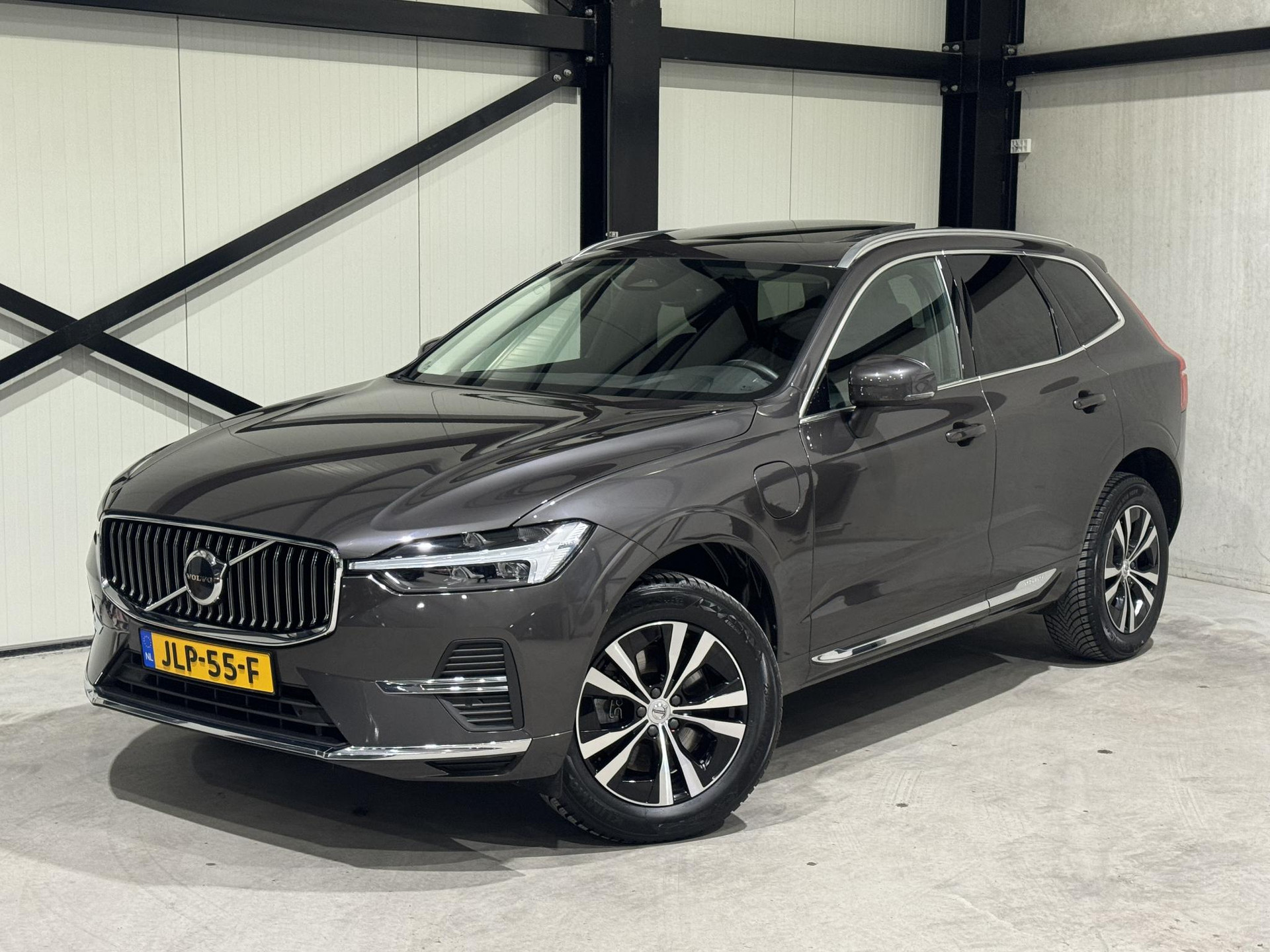 Volvo XC60 2.0 Recharge T6 AWD Business JLP55F