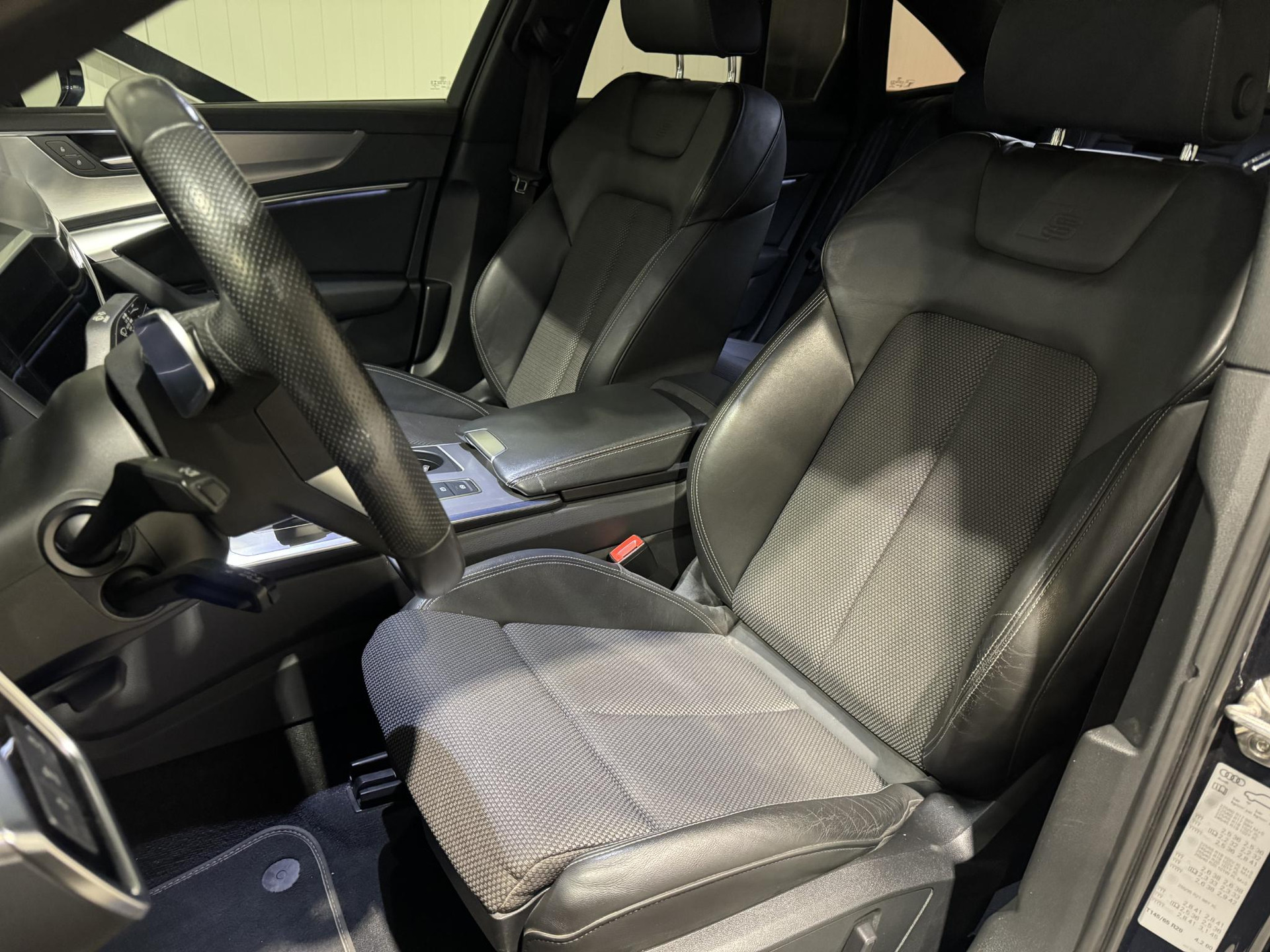 Audi A6 Limousine 40 TFSI S edition L588HR