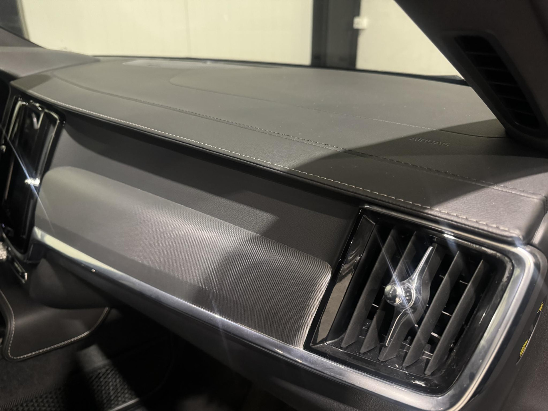 Volvo S90 2.0 T8 AWD R-Design JRB32Z