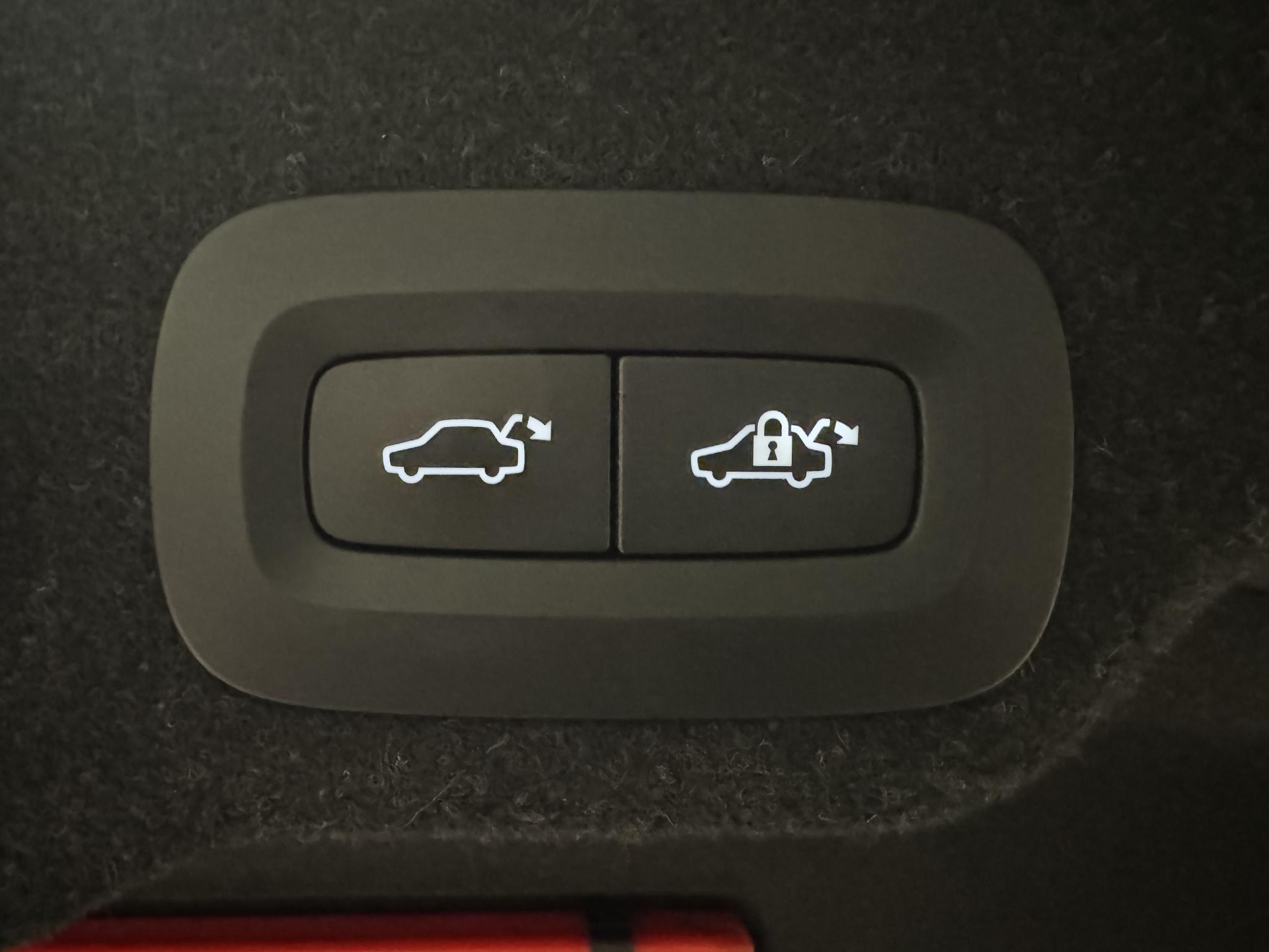 Volvo S90 2.0 T8 AWD R-Design JRB32Z