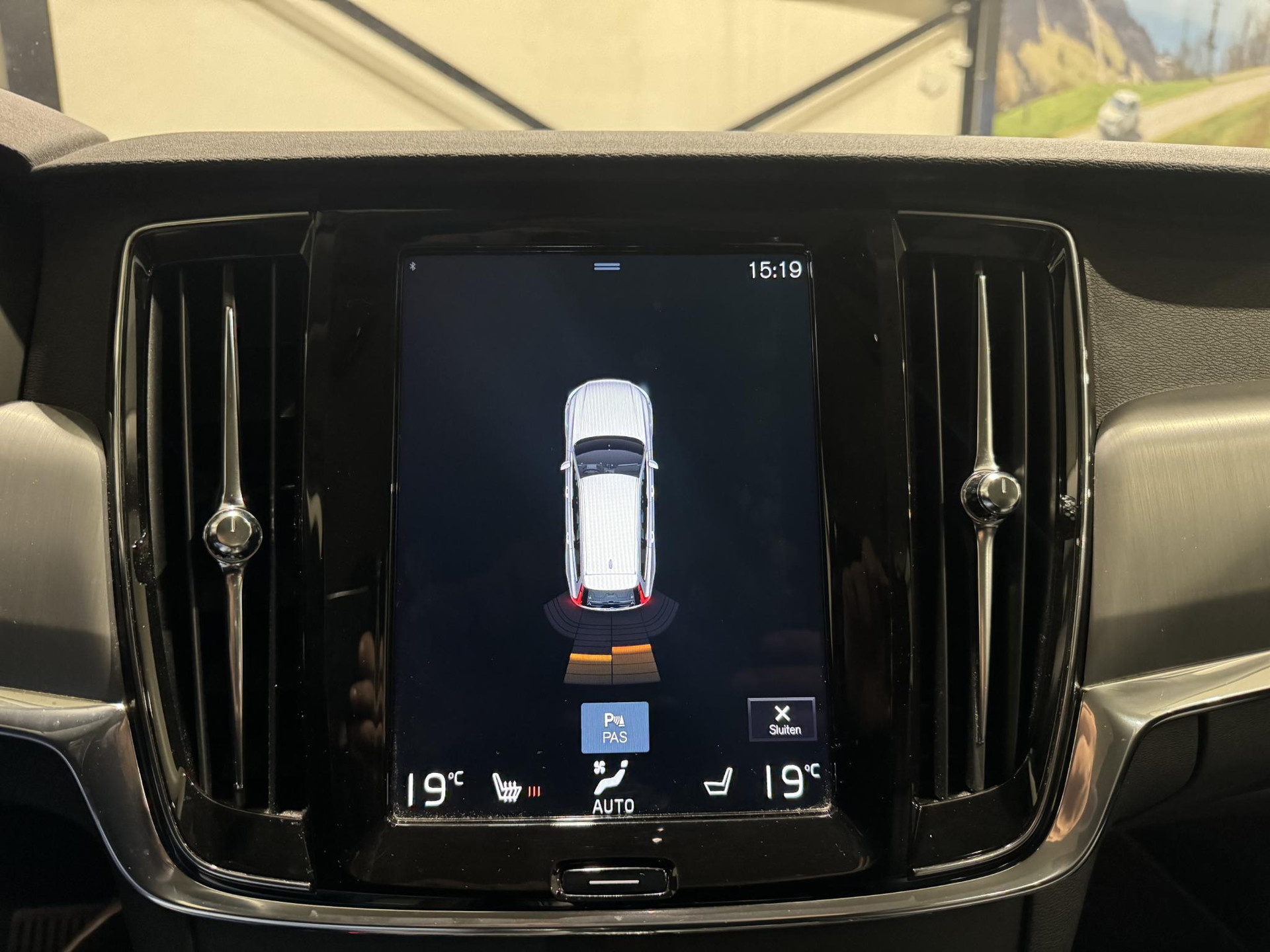 Volvo V90 2.0 T8 AWD Momentum Pro JJN87J