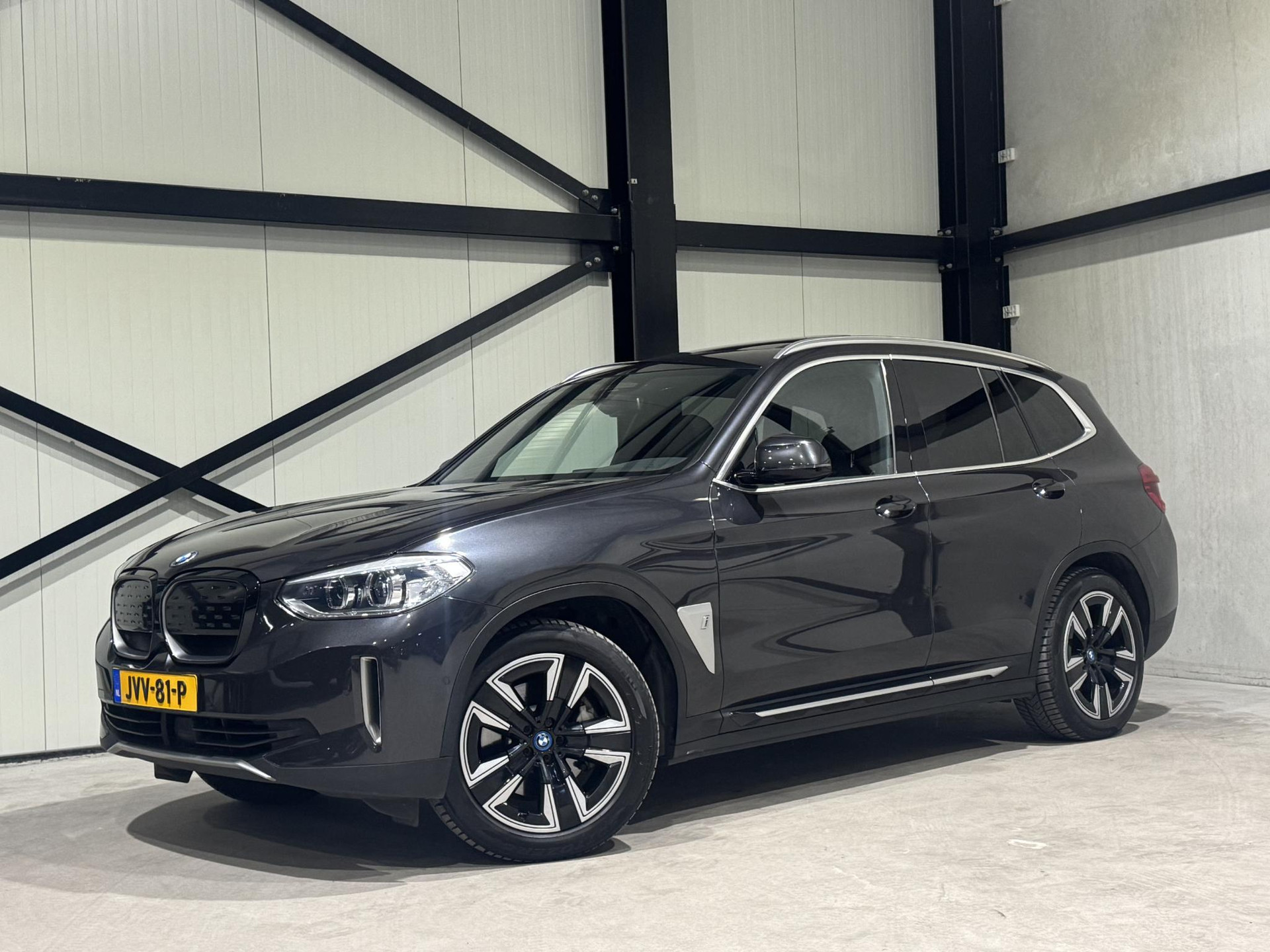 BMW iX3 Executive 80 kWh JVV81P