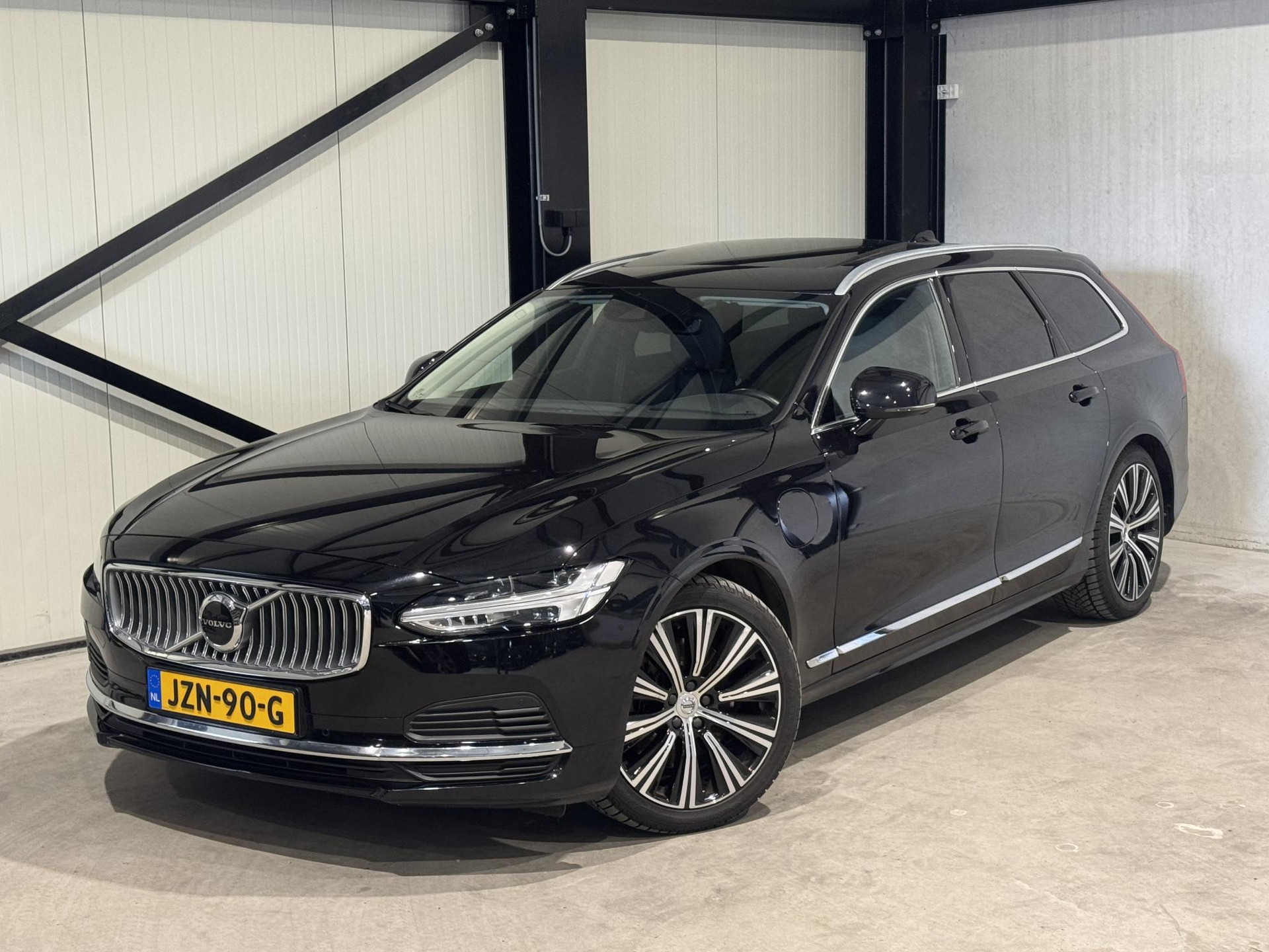 Volvo V90 2.0 T6 AWD Inscription JZN90G