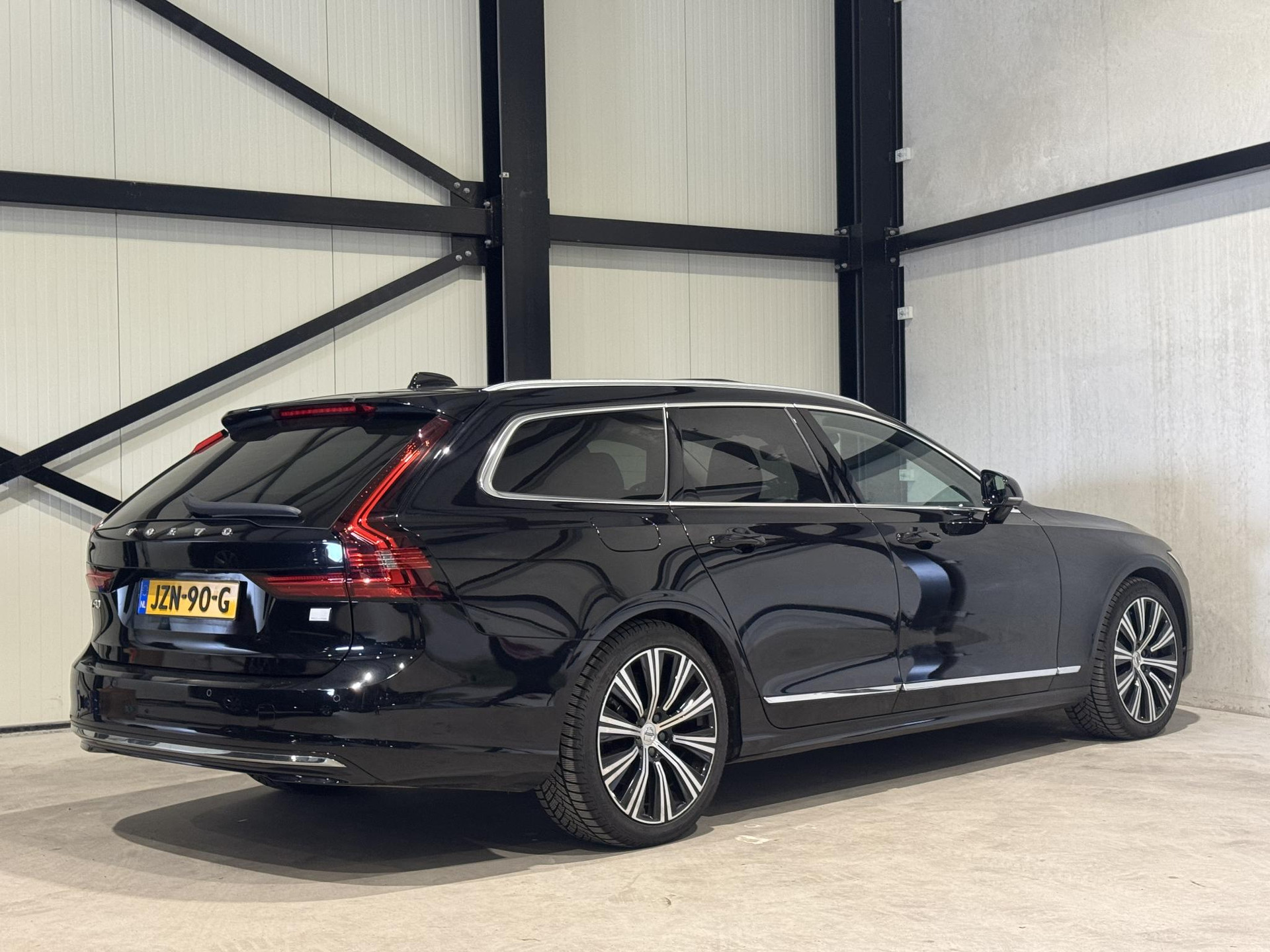 Volvo V90 2.0 T6 AWD Inscription JZN90G