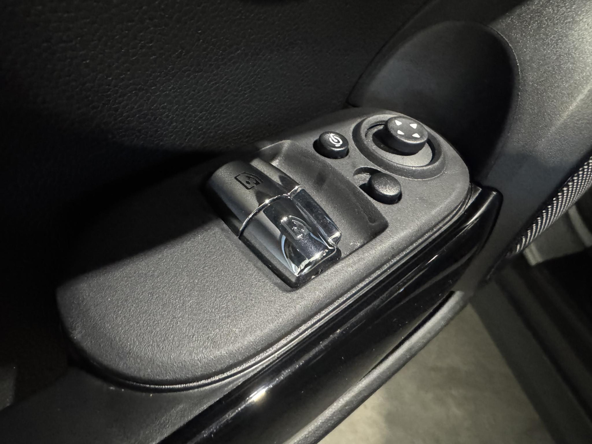 MINI Mini Electric Cooper SE 33 kWh JZS66K