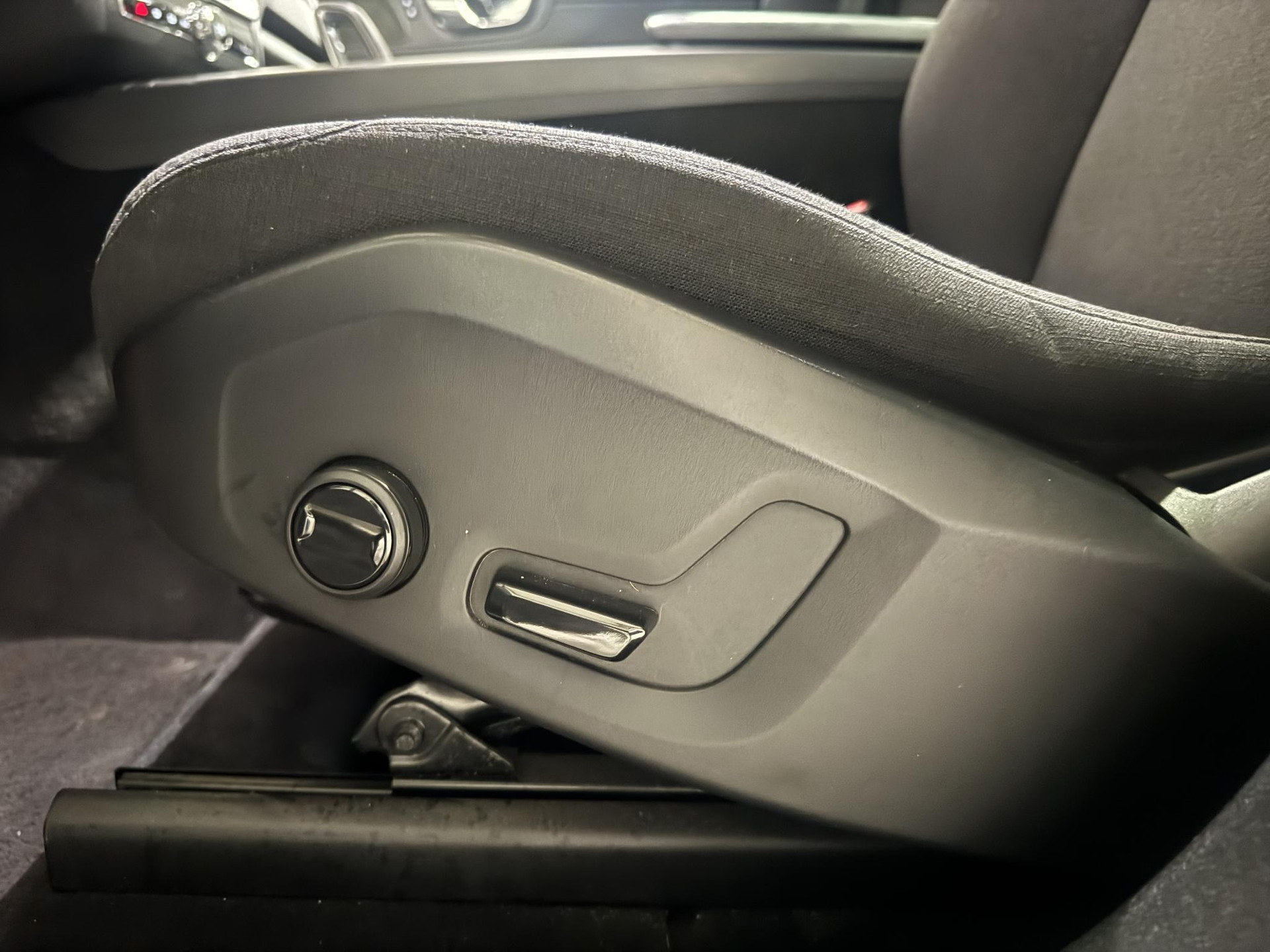 Volvo XC60 2.0 Recharge T6 AWD Inscription Expr. JZV92F