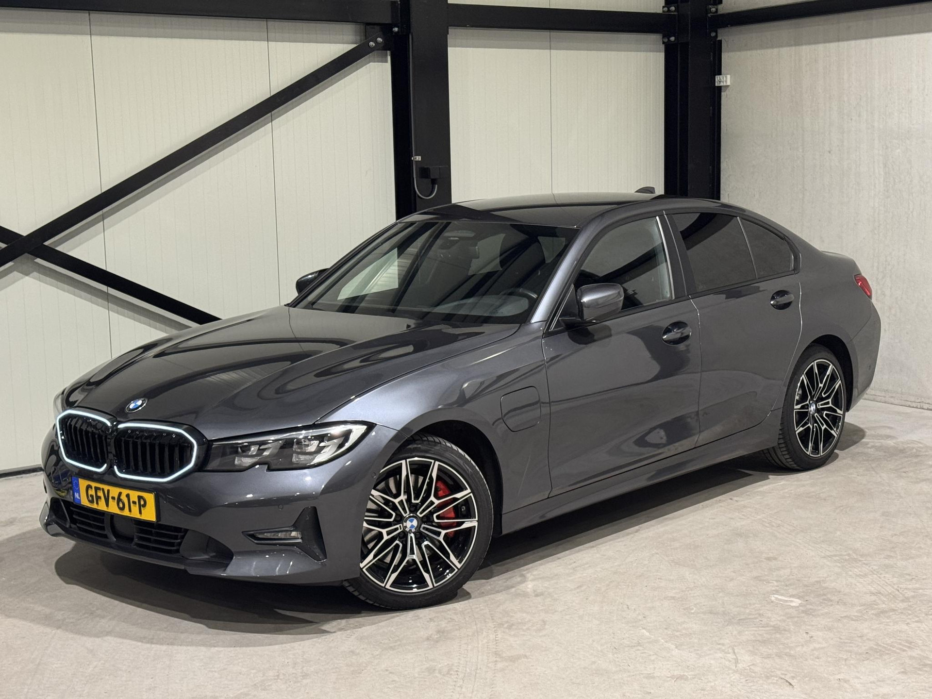 BMW 3-serie 330e eDrive Advantage GFV61P