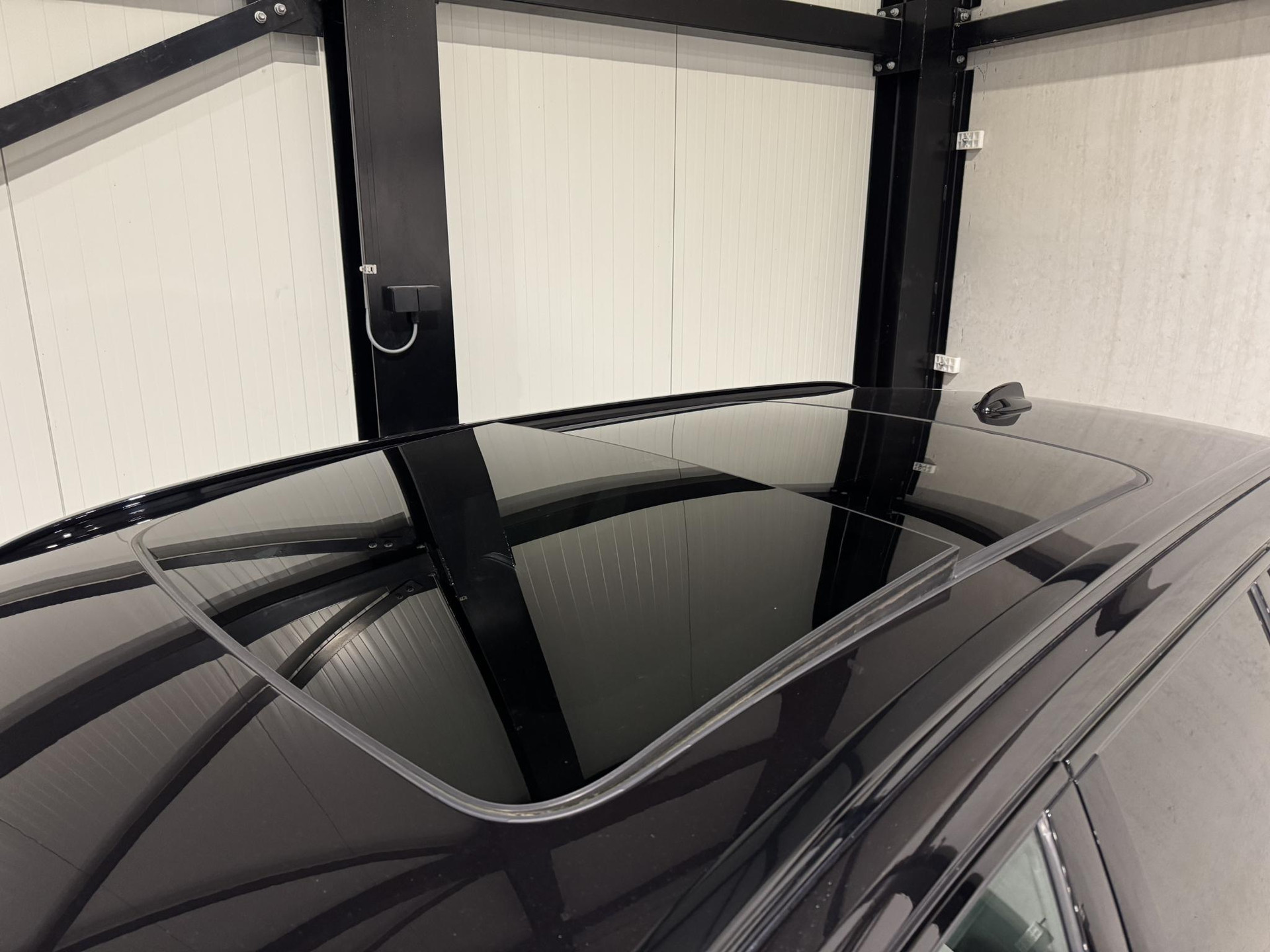 Volvo V60 2.0 T8 Recharge AWD R-Design JZV89F