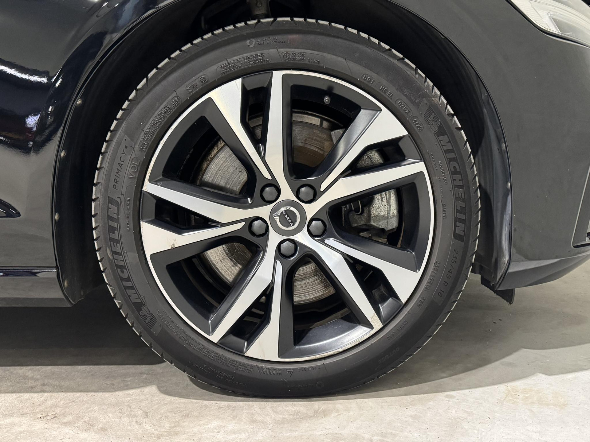 Volvo V60 2.0 T8 Recharge AWD R-Design JZV89F