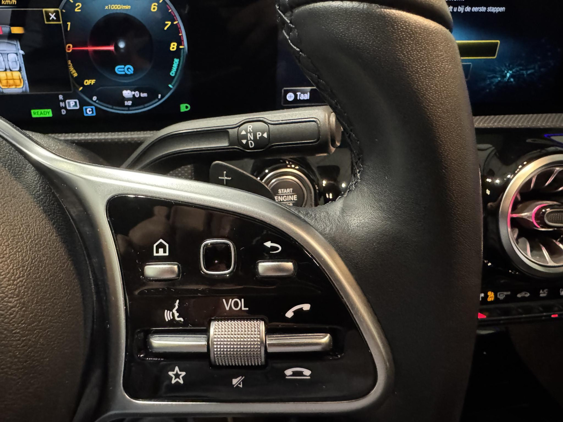 Mercedes-Benz A-Klasse 250 e Business KDF38N