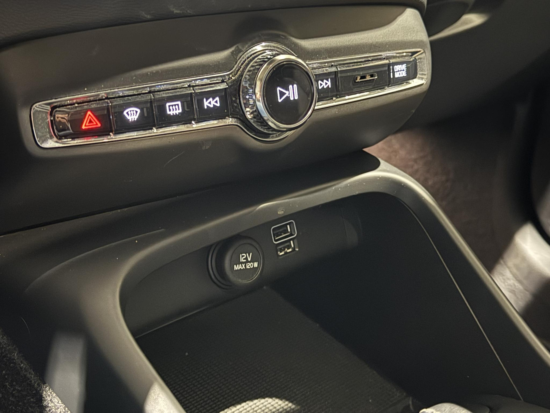 Volvo XC40 1.5 T5 Recharge Inscription Expression KDS78F