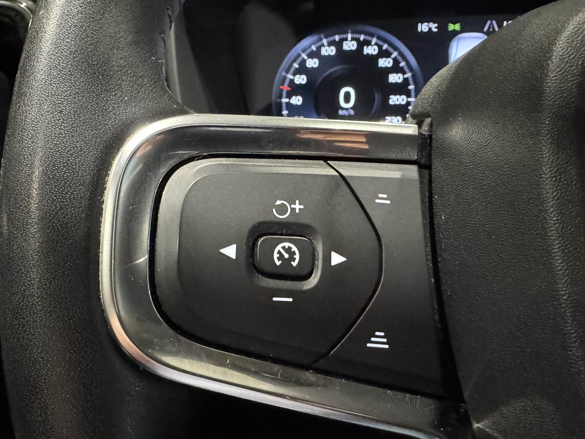 Volvo XC40 1.5 T5 Recharge Inscription Expression KDS78F