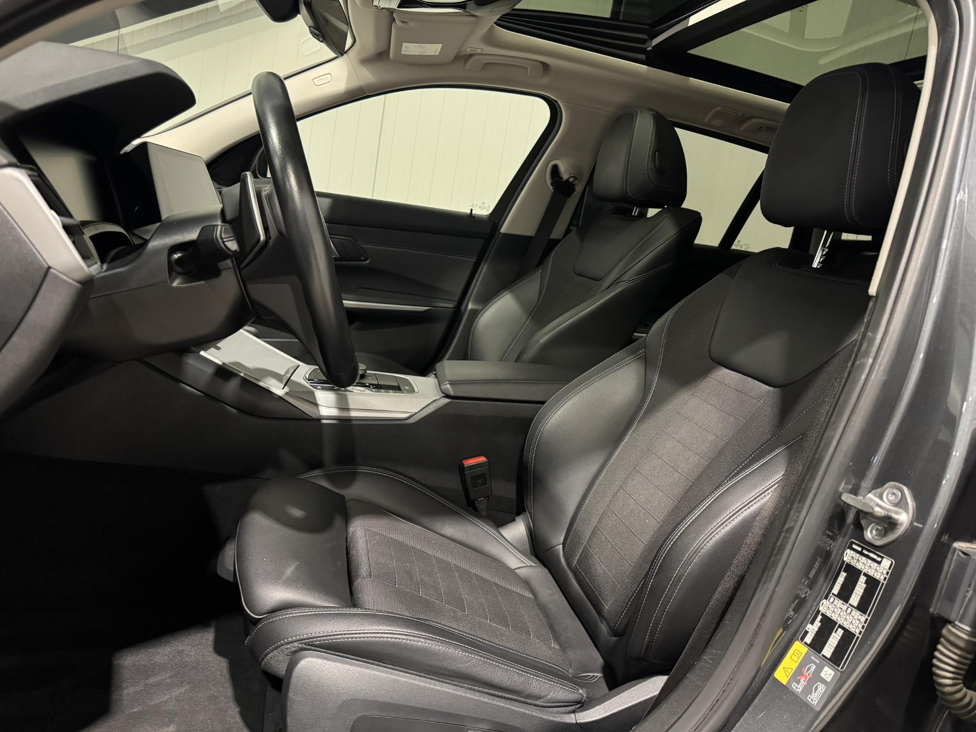 BMW 3 Serie Touring 320e xDrive Business KGD38P