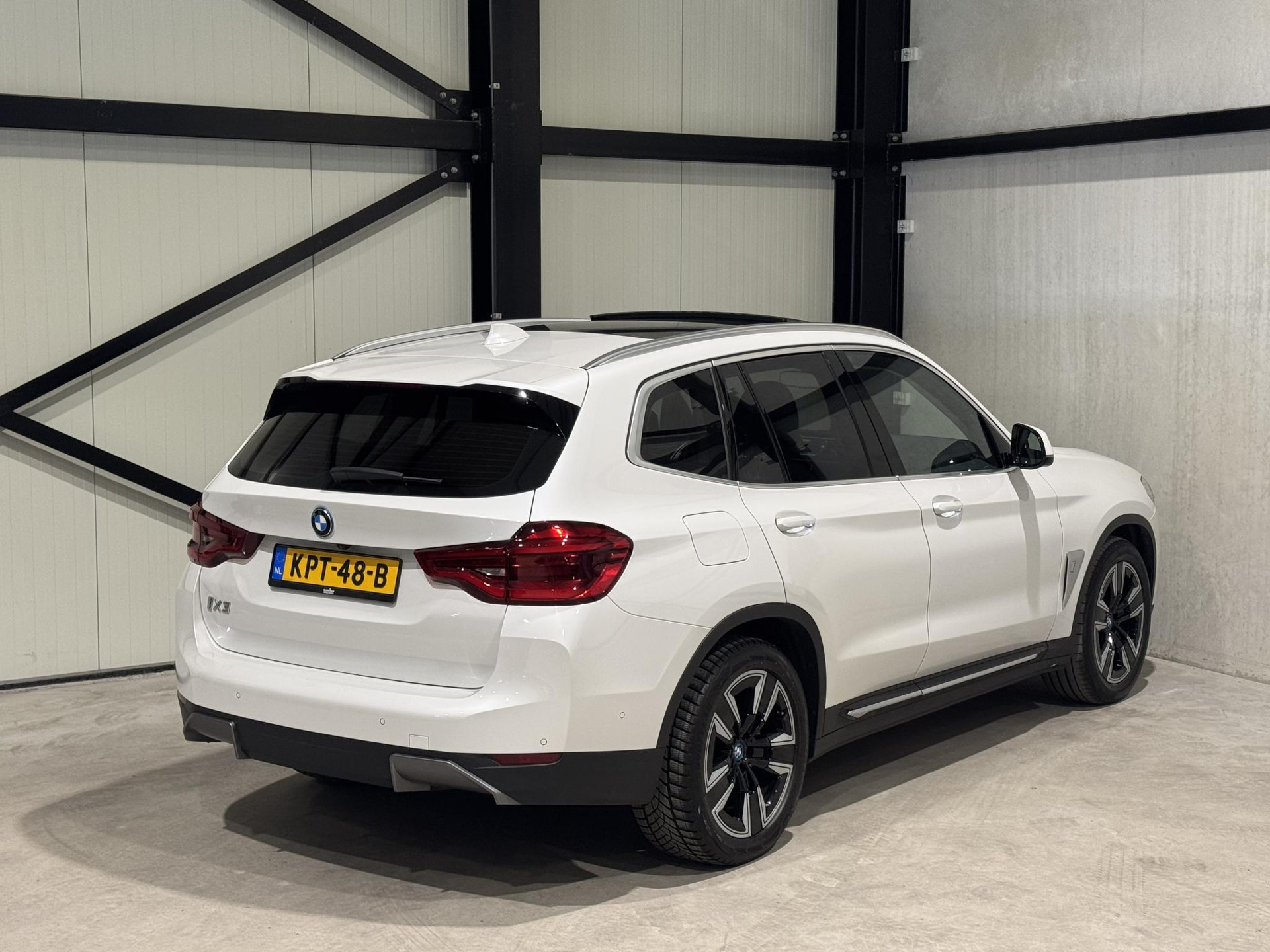 BMW iX3 Executive 80 kWh KPT48B