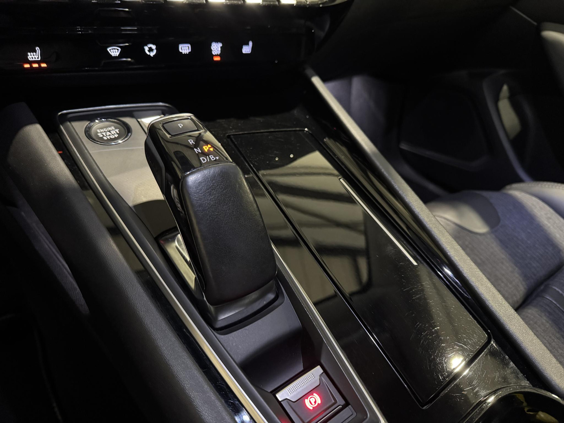 Peugeot 508 SW 1.6 HYbrid Allure KVK89R