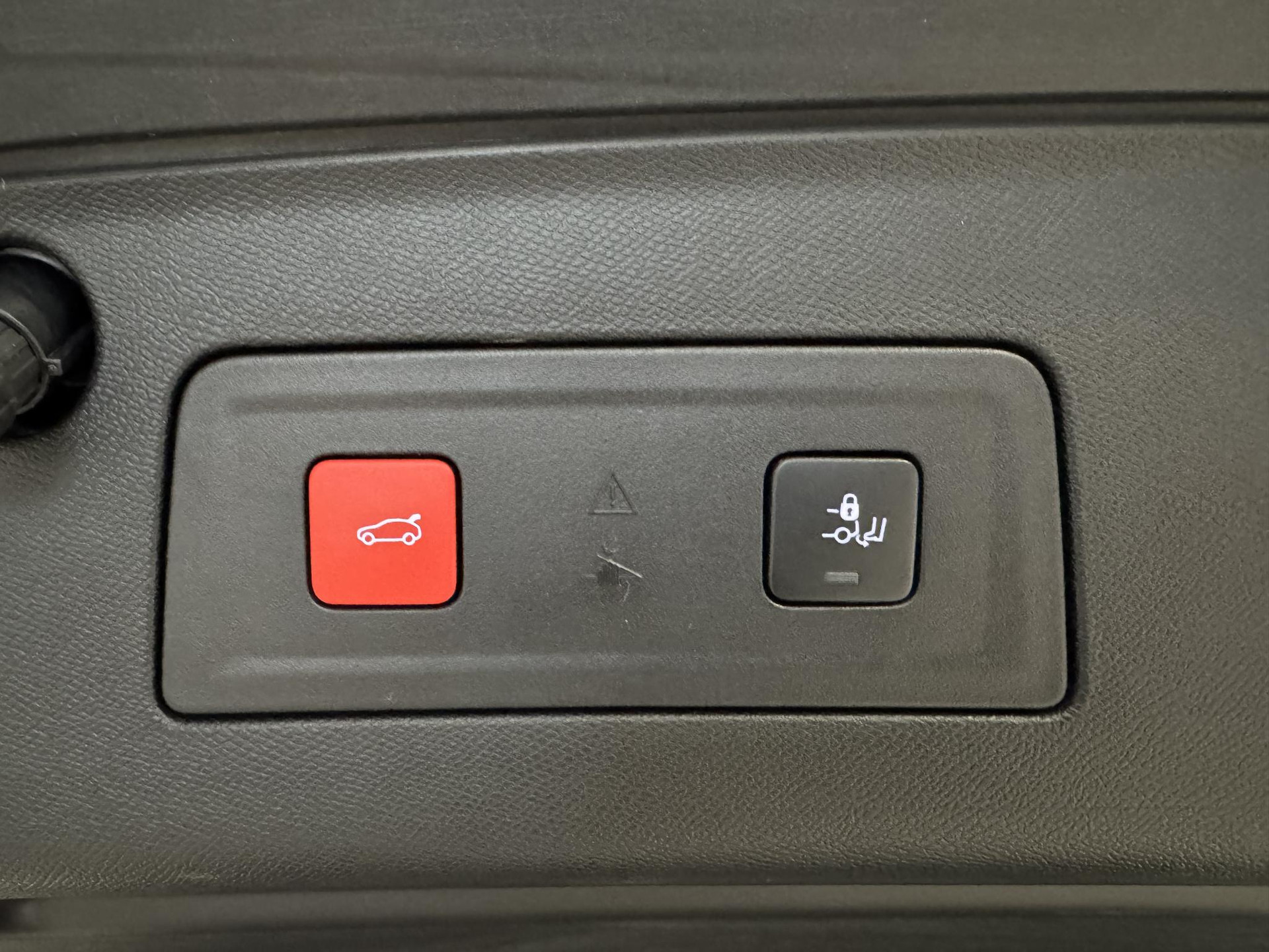 Peugeot 508 SW 1.6 HYbrid Allure KVK89R