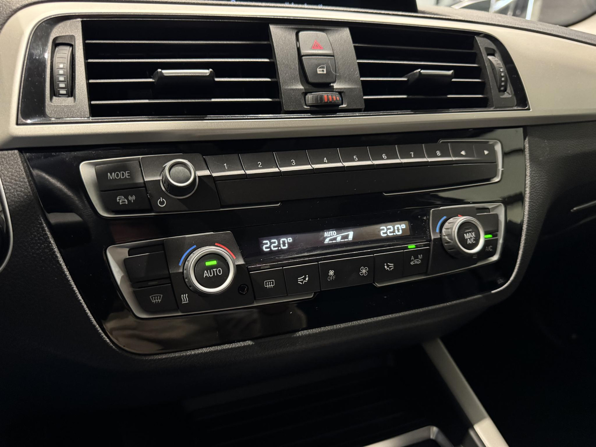 BMW 1-serie 118i Executive ZF904P