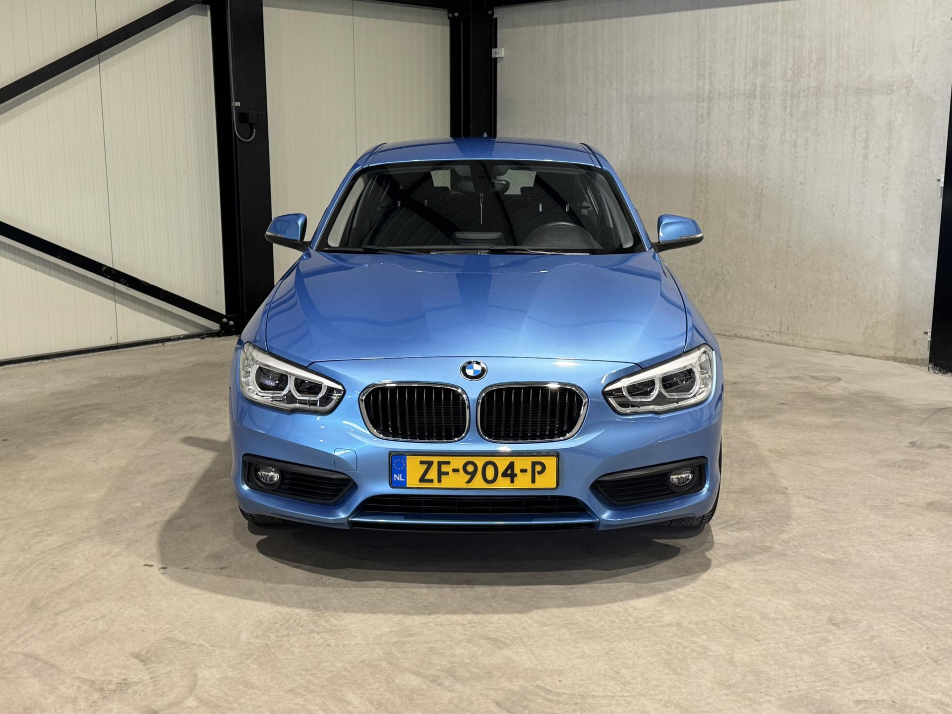 BMW 1-serie 118i Executive ZF904P