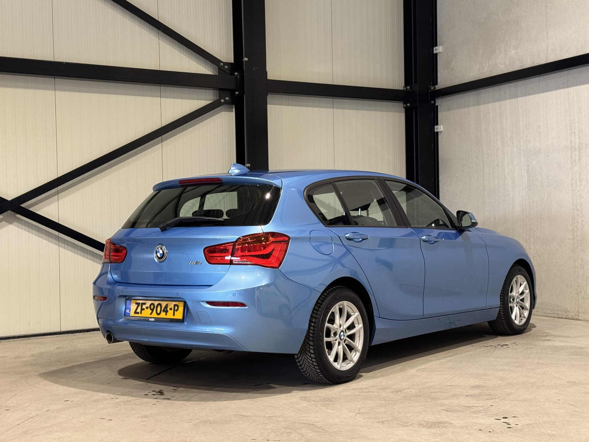 BMW 1-serie 118i Executive ZF904P
