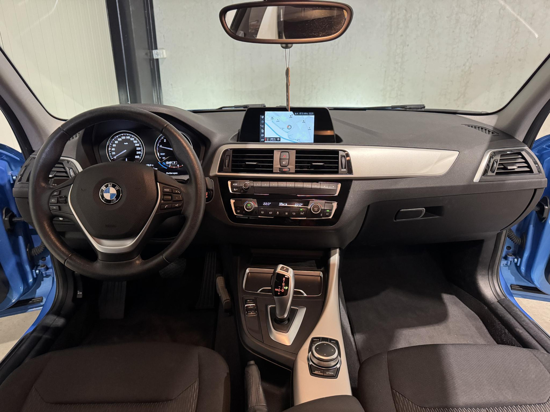 BMW 1-serie 118i Executive ZF904P