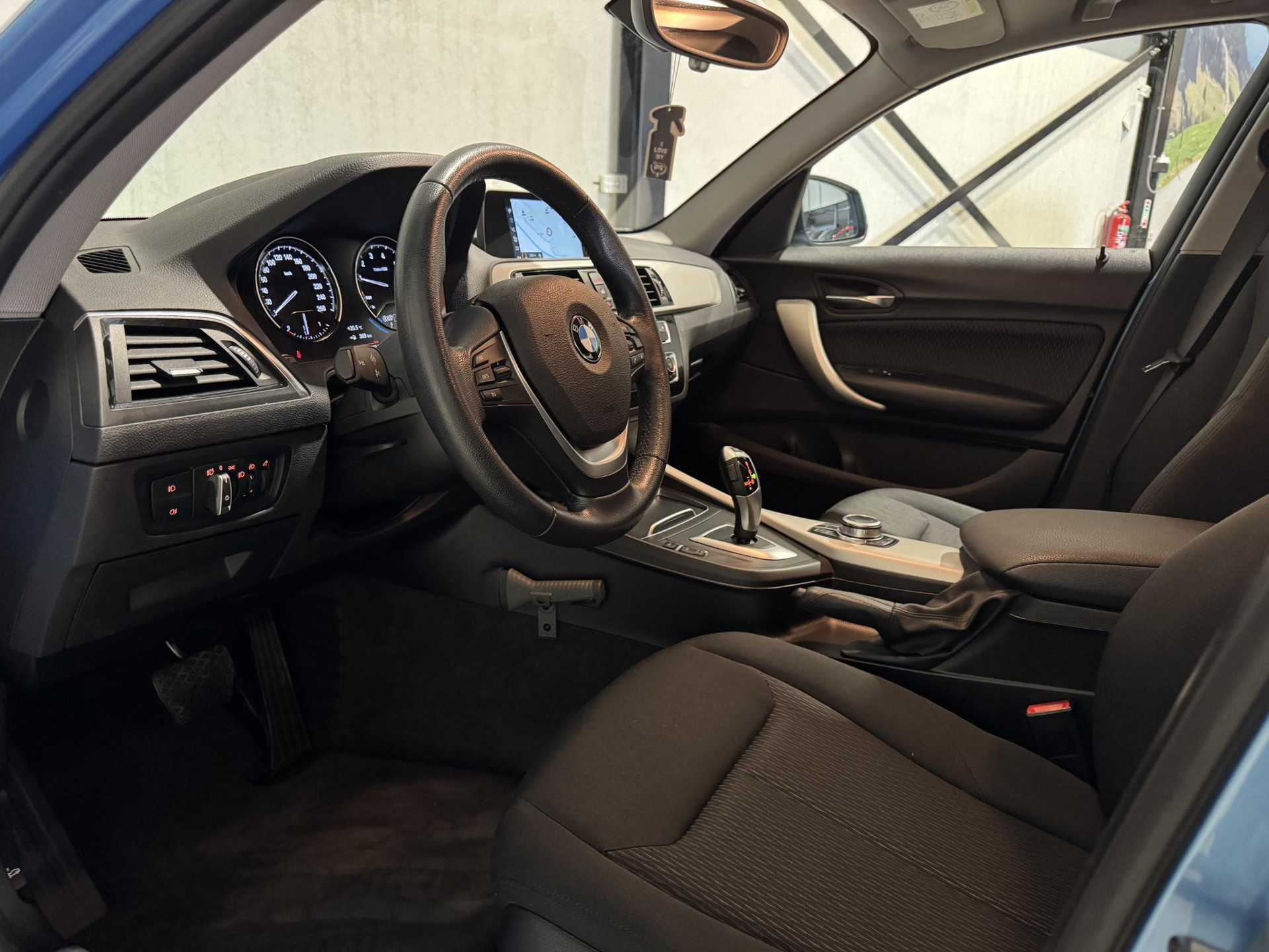 BMW 1-serie 118i Executive ZF904P